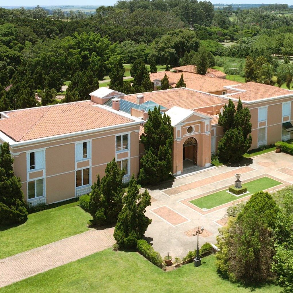 Foto do casarão do Porteira de Ferro visto de cima